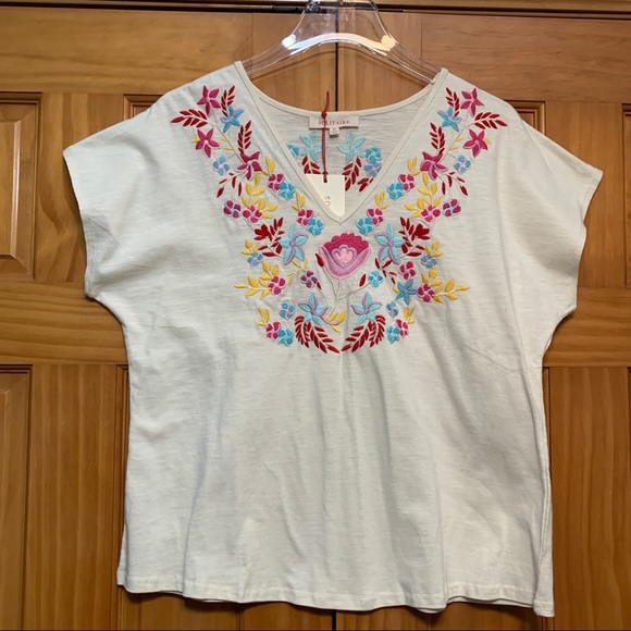 Solitaire Tops - Solitaire Embroidered Top Size Medium NWT